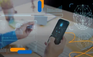 Persona usando reconocimiento facial en su smartphone para verificación biométrica, con interfaz gráfica digital, representando la implementación del Reglamento 566 en Chile para reforzar la seguridad en telecomunicaciones