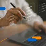 Mujer realizando en su ordenador el proceso de cómo obtener certificados digitales en República Dominicana